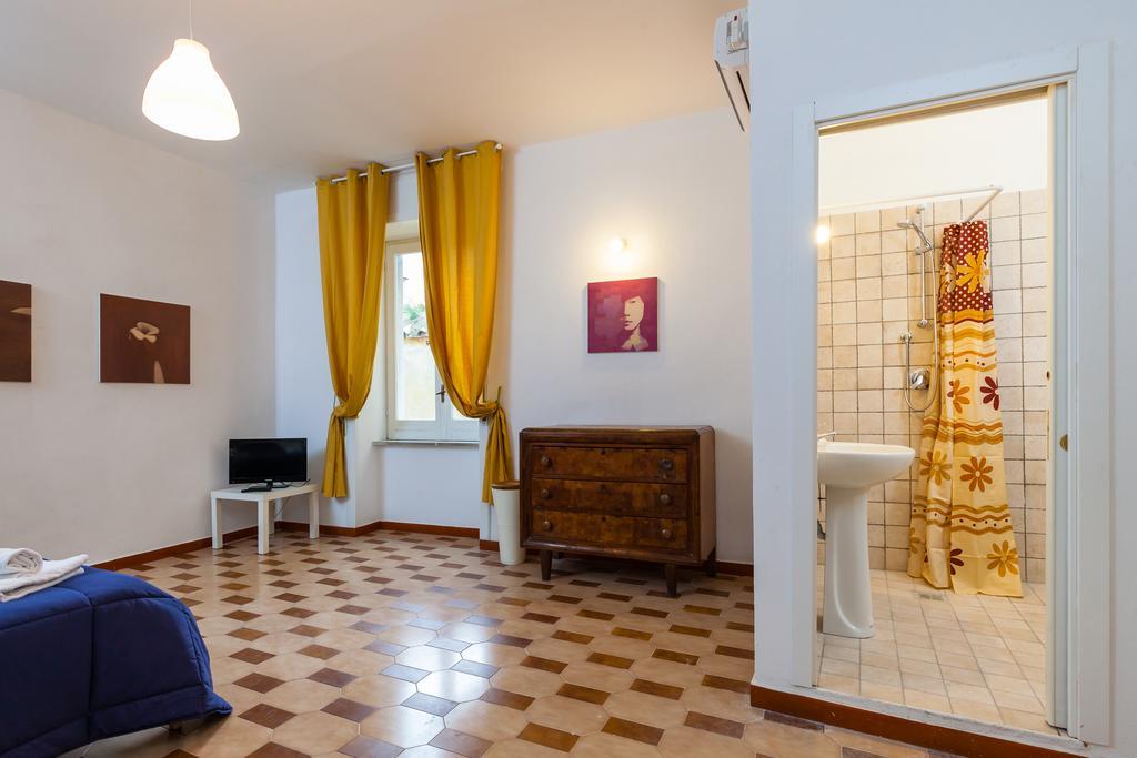 Locanda Toscano I - Bh55 เนเปิลส์ ภายนอก รูปภาพ